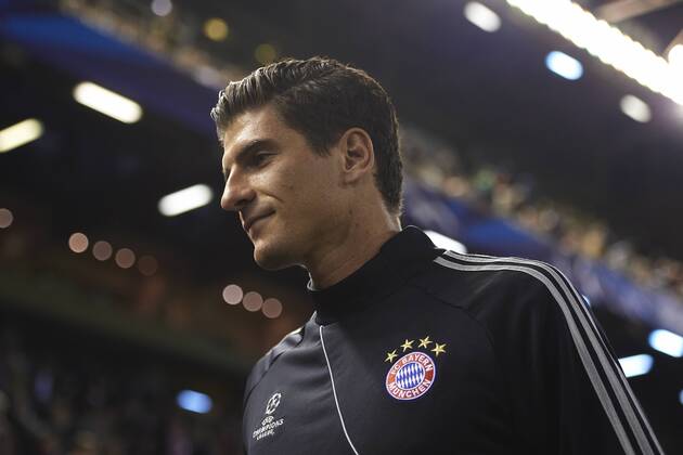 VALENCIA, SPAIN - NOVEMBER 20: Mario Gomez of Bayer Munich looks on during the UEFA Champions League between Valencia CF and FC Bayern Munich at the Mestalla Stadium on November 20, 2012 in Valencia, Spain. (Photo by Aitor Alcalde Colomer) 