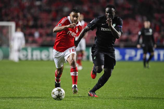 20 November 2012 - Lisbon, Portugal - Eduardo Salvio SL Benfica forward (L) and Victor Wanyama Celtic FC midfielder (R) during the UEFA Champions League soccer match between SL Benfica from Portugal and Celtic FC from Scotland, for group stage - group G, at SL Benfica, Luz Satadium in Lisbon. 