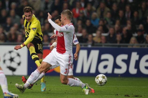 21.11.2012 Fussball Champions League Vorrunde 5. Spieltag Gruppe D AJAX Amsterdam - BVB Borussia Dortmund Fussball Maenner Saison 2012 13 Mario GÖTZE (Borussia Dortmund - BVB - 10) erzielt das 0-2