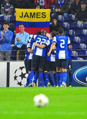 Nov. 21, 2012 - O Porto, O Porto, Portugal - FC Porto celebrating the first goal by Lucho Gonzalez at the Estadio do Dragao.. -- FC Porto - Dinamo Zagreb 3:0 --  - ZUMAm11