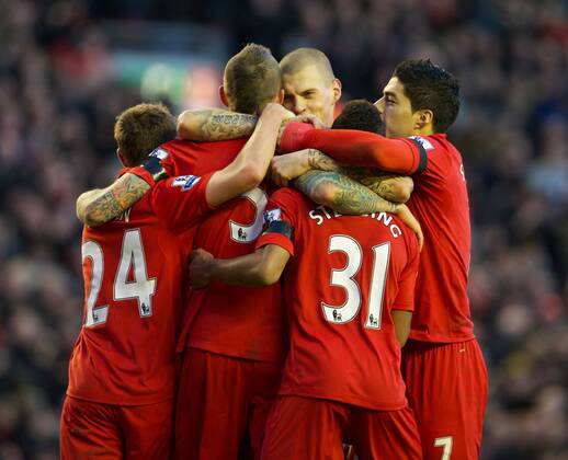 PROPAGANDA20121201 Football - soccer: Barclays Premier League, Liverpool FC - Southampton FC, Liverpool s Daniel Agger celebrates scoring the first goal against Southampton during the Premiership match at Anfield. (Hinweis: Verwendung nur in Deutschland, Österreich oder Schweiz - only Germany, Austria and Switzerland) xHOCHxZWEIx xPropagandax