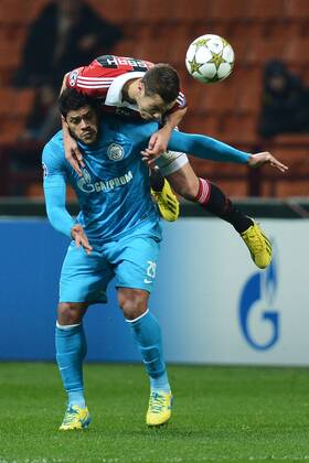 Djamel Mesbah Milan, Hulk Zenit Milano 4 12 2012 Stadio San Siro Giuseppe Meazza Football Calcio 2012 2013 Champions League; AC Mailand - Zenit St Petersburg andreaxstaccioli
