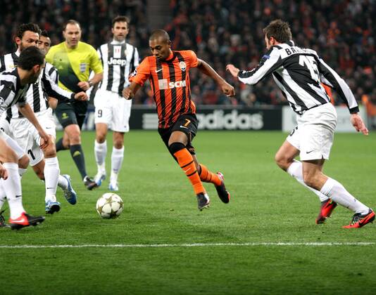 Fernandinho, Andrea Barzagli Champions League Shakhtar Donetsk - Juventus Turin 