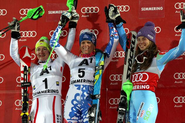 SKI ALPIN - FIS WC Semmering, Slalom, Damen SEMMERING,AUSTRIA,29.DEZ.12 - SKI ALPIN - FIS Weltcup, Slalom der Damen, Nachtslalom, Siegerehrung. Bild zeigt den Jubel von Kathrin Zettel (AUT), Veronika Velez Zuzulova (SVK) und Tina Maze (SLO). 