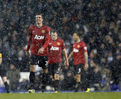 Manchester United ManU s Robin Van Persie looks on dejected as his side concede a late goal..Tottenham Hotspur v Manchester United ManU - Barclays Premier League - White Hart Lane, London- 20 01 13 - Picture David Klein Sportimage EDITORIAL USE ONLY. No use with unauthorised audio, video, data, fixture lists, club league logos or live services. Online in-match use limited to 120 images, no video emulation. No use in betting, games or single club league player publications.