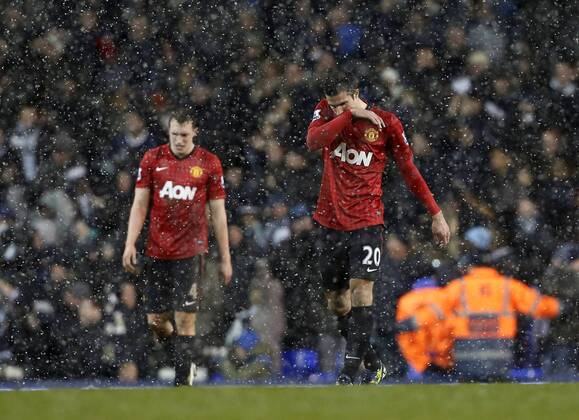 Manchester United ManU s Robin Van Persie looks on dejected as his side concede a late goal..Tottenham Hotspur v Manchester United ManU - Barclays Premier League - White Hart Lane, London- 20 01 13 - Picture David Klein Sportimage EDITORIAL USE ONLY. No use with unauthorised audio, video, data, fixture lists, club league logos or live services. Online in-match use limited to 120 images, no video emulation. No use in betting, games or single club league player publications.