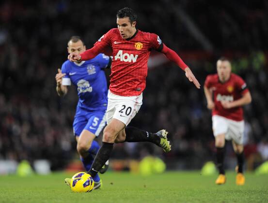 Robin van Persie of Manchester United breaks forward to score - Barclays Premier League - Manchester Utd vs Everton - Old Trafford Stadium - Manchester - 10 02 13 - Picture Simon Bellis Sportimage EDITORIAL USE ONLY. No use with unauthorised audio, video, data, fixture lists, club league logos or live services. Online in-match use limited to 120 images, no video emulation. No use in betting, games or single club league player publications.