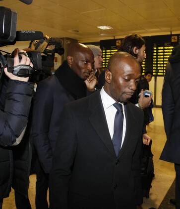 11-02-13 CHAMPIONS LEAGUE - Ankunft von PARIS SAINT GERMAIN (PSG) in Valencia - ZOUMANA CAMARA 