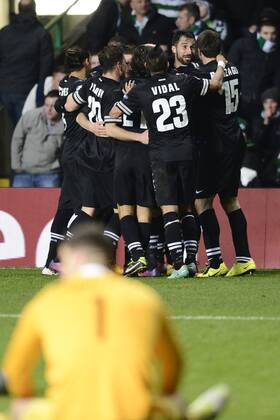 Glasgow 12 02 2013 - Champions League Celtic Glasgow-Juventus Turin Torjubel Mirko Vucinic 