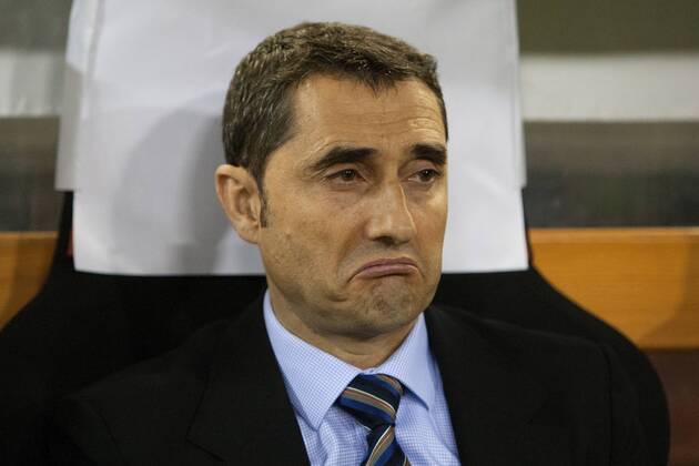 Football - 2012 2013 Champions League - Round of 16, First Leg: Valencia CF vs. Paris Saint-Germain (PSG) Valencia coach, Ernesto Valverde at Mestalla Stadium 