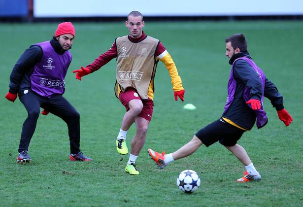 Galatasaray was having the last training before the Schalke match that they will play tomorrow. 19.02.2013 Pictured: Selcuk Inan (L), Wesley Sneijder (C) and Emre Colak (R) 