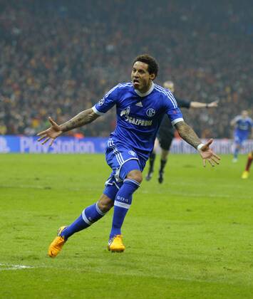 20.02.2013, Fussball Champions League: Achtelfinale, Galatasaray Istanbul - FC Schalke 04, in der Turk Telekom Arena Istanbul (Türkei). Torjubel Jermaine Jones (Schalke).