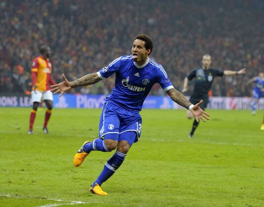20.02.2013, Fussball Champions League: Achtelfinale, Galatasaray Istanbul - FC Schalke 04, in der Turk Telekom Arena Istanbul (Türkei). Torjubel Jermaine Jones (Schalke).