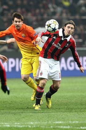 Lionel Messi Barcelona Riccardo Montolivo Milan Milano 20 02 2013 Stadio S.Siro Football Calcio UEFA Champions League 2012 13 Milan vs Barcelona PaoloxNucci