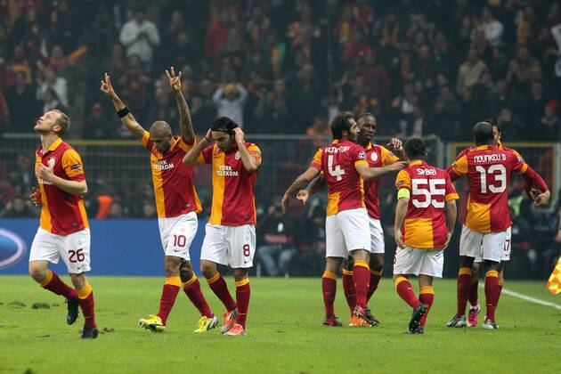 Torjubel von Mannschaft Galatasaray Galatasaray Istanbul vs. FC Schalke 04, Champions League, Achtelfinale, 20.02.2013