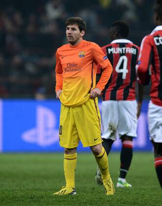 FUSSBALL CHAMPIONS LEAGUE ACHTELFINALE HINSPIEL 2012 2013 AC Mailand - FC Barcelona 20.02.2013 Lionel Messi (Barca) ratlos 