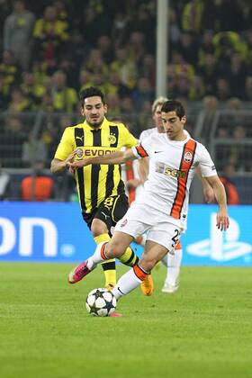 Henrikh MKHITARYAN (FC Shakhtar Donetsk) im Zweikampf mit Ilkay GÜNDOGAN (Borussia Dortmund), Aktion Action 05.03.2013, GER, Fussball, UEFA Champions League, Achtelfinale, Saison 2012 2013, Borussia Dortmund vs FC Shakhtar Donetsk