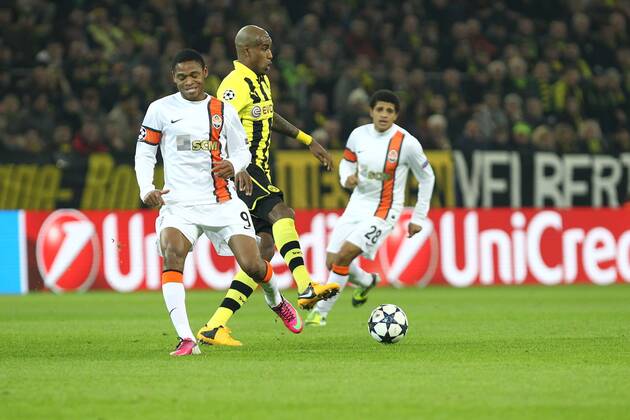 Felipe SANTANA (Borussia Dortmund) im Zweikampf mit Luiz ADRIANO (FC Shakhtar Donetsk), Aktion Action 05.03.2013, GER, Fussball, UEFA Champions League, Achtelfinale, Saison 2012 2013, Borussia Dortmund vs FC Shakhtar Donetsk