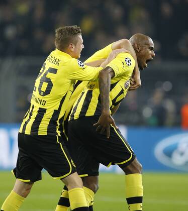 Fussball, Herren, UEFA Champions League, Borussia Dortmund vs Shaktar Donetsk, 05.03.3013, Parkstadion Dortmund Lukasz Piszczek, Santana Torjubeln