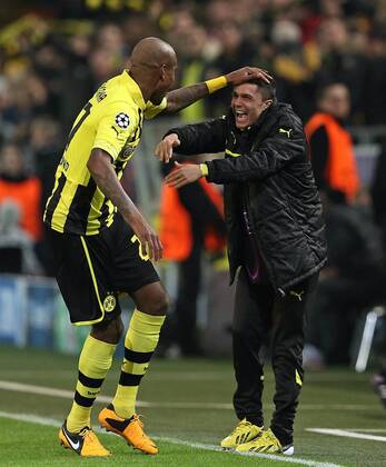05.03.2013, Fussball Champions League: Achtelfinale, Borussia Dortmund - Schachtar Donezk, im Signal-Iduna-Park Dortmund. Jubel Dortmund zum Tor zum 1:0 , v.l. Torschütze Felipe Santana (Dortmund) , Leonardo Bittencourt (Dortmund) ,