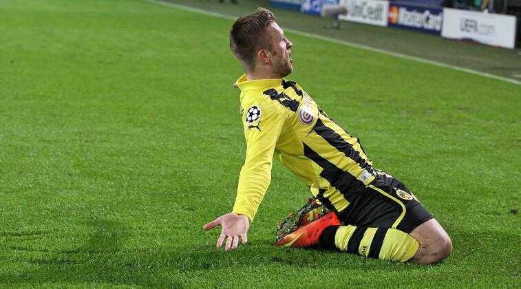 05.03.2013, Fussball Champions League: Achtelfinale, Borussia Dortmund - Schachtar Donezk, im Signal-Iduna-Park Dortmund. Jubel Dortmund zum Tor zum 3:0 , Torschütze Jakub Kuba Blaszczykowski (Dortmund)