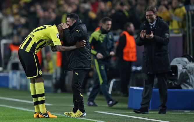 05.03.2013, Fussball Champions League: Achtelfinale, Borussia Dortmund - Schachtar Donezk, im Signal-Iduna-Park Dortmund. Jubel Dortmund zum Tor zum 1:0 , v.l. Torschütze Felipe Santana (Dortmund) , Leonardo Bittencourt (Dortmund) , Trainer Jürgen Klopp (Dortmund)
