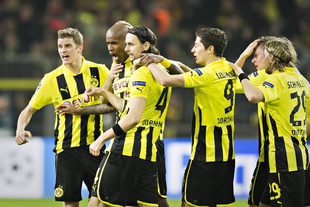 Dortmund, 05.03.2013, Signal-Iduna-Park Torjubel: Sven Bender (BvB), Felipe Santana (BvB), Neven Subotic (BvB), Robert Lewandowski (BvB), Lukasz Piszczek (BvB), Marcel Schmelzer (BvB) Borussia Dortmund - Shakhtar Donetsk
