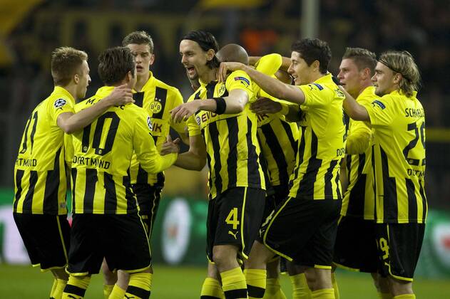 Die Dortmunder Spieler jubeln über das Tor zum 1:0 für Borussia Dortmund, Fussball Champions League, Achtelfinale, Borussia Dortmund (DO) - Schachtar Donezk (Donezk), am 05.03.2013 in Dortmund Deutschland