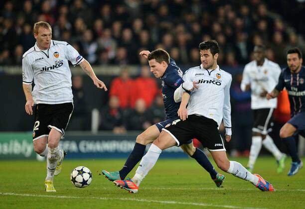 Kevin Gameiro (psg) - Antonio Barragan (val) - Jeremy Mathieu (val) - Paris St. Germain vs Valencia FC - 06 03 2013 AnthonyBIBARD FEP Panoramic 