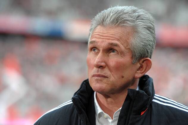 Trainer Jupp HEYNCKES (FC Bayern München) mit Blick nach oben. Bayern München vs. Fortuna Düsseldorf, 1. BL, Spieltag 25, Saison 2012 2013, 09.03.2013