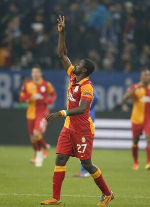 Deutschland, Herren Fussball, Champions League, FC Schalke 04 vs Galatassaray Istanbul, 12.03.2013, Stadion Gelsenkirchen, Emmanuel Eboue jubel
