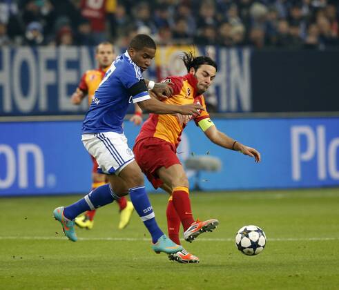 Deutschland, Herren Fussball, Champions League, FC Schalke 04 vs Galatasaray Istanbul, 12.03.2013, Stadion Gelsenkirchen, Jefferson Farfan, Selcuk Inan,