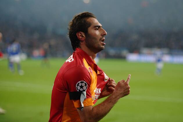 Fußball Champions League Schalke 04 - Galatasaray Istanbul am 12.03.2013 in der Veltins-Arena in Gelsenkirchen Torjubel zum 1:1 durch Hamit Altintop ( Istanbul )