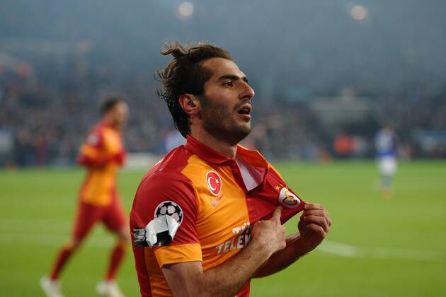 Fußball Champions League Schalke 04 - Galatasaray Istanbul am 12.03.2013 in der Veltins-Arena in Gelsenkirchen Torjubel zum 1:1 durch Hamit Altintop ( Istanbul )