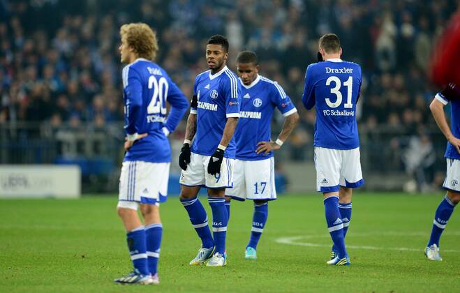FUSSBALL CHAMPIONS LEAGUE ACHTELFINALE Rückspiel 2012 2013 FC Schalke 04 - Galatasaray Istanbul 12.03.2013 Teemu Pukki, Michel Bastos, Jefferson Farfan und Julian Draxler (v.l., FC Schalke 04) sind enttäuscht 
