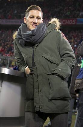 Bastian SCHWEINSTEIGER, Bayern, für das Spiel gesperrt, vor Interview. Fussball, Championsleague, Saison 2012 2013, Achtelfinale, FC Bayern München (München) - FC Arsenal London, am 13.03.2013 in München A L L I A N Z A R E N A Deutschland. Â