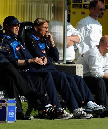 14.05.2011, 1.Bundesliga, Borussia Dortmund - Eintracht Frankfurt v.l. Co Trainer Roland Koch (Eintracht Frankfurt), Trainer Christoph Daum (Eintracht Frankfurt)