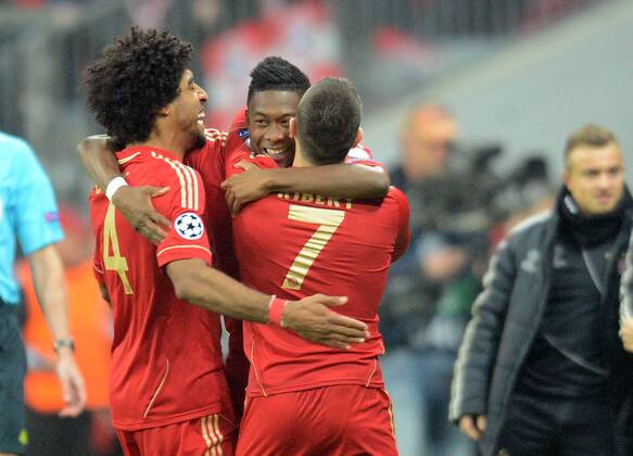 02.04.2013, xjhx, UEFA Champions League, FC Bayern Muenchen - Juventus Turin, v.l. Dante (FC Bayern Muenchen), Franck Ribery (FC Bayern Muenchen), David Alaba (FC Bayern Muenchen) Torjubel, Goal celebration, celebrate the goal 1:0