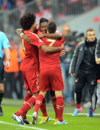 02.04.2013, xjhx, UEFA Champions League, FC Bayern Muenchen - Juventus Turin, v.l. Dante (FC Bayern Muenchen), Franck Ribery (FC Bayern Muenchen), David Alaba (FC Bayern Muenchen) Torjubel, Goal celebration, celebrate the goal 1:0