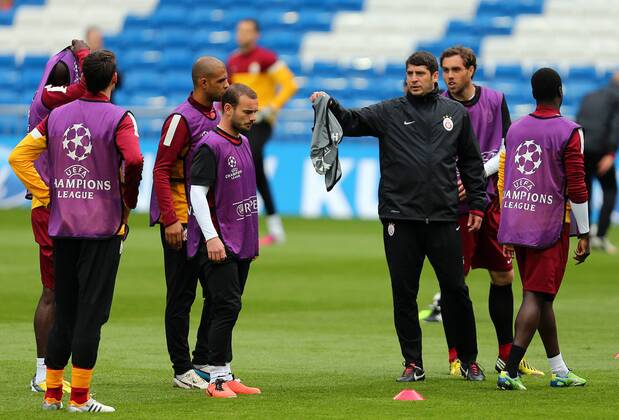Galatasaray was having the last training before the Real Madrid match that they will play tomorrow in Madrid, Spain. 02.04.2013 Pictured: Wesley Sneijder, Felipe Melo and Co trainer Umit Davala. 