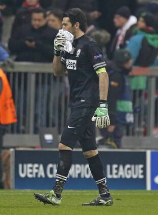 Gianluigi BUFFON (JUVE Torwart 1) Emotionen, enttäuscht, Enttäuschung, Frust, frustriert, Trauer ,traurig, verzweifelt, Verzweiflung FC BAYERN München - JUVENTUS TURIN ( - ) Fussball UEFA Champions League, Viertelfinale Hinspiel, München, 02.04.2013 CL Saison 2012 2013, FCB, München, JUVE