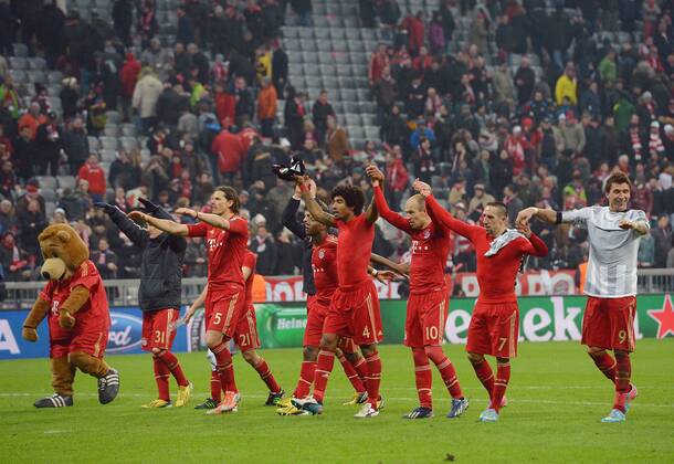 02.04.2013, xjhx, UEFA Champions League, FC Bayern München - Juventus Turin, v.l. Bayerns Spieler jubeln nach Spielende.