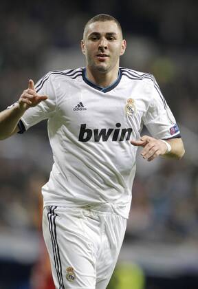 Real Madrid s Karim Benzema celebrates during UEFA Champions League match. April 03, 2013.  (1581018)