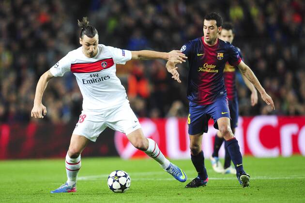 Sergio Busquets (Barcelona) vs Zlatan Ibrahimovic (PSG) - FC Barcelona vs PSG Paris Saint Germain - 10 04 2013 JBAutissier Panoramic 