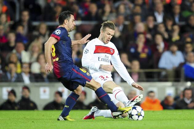 Xavi Hernandez (Barcelona) vs David Beckham (PSG) - FC Barcelona (Barca) vs PSG Paris Saint Germain - JBAutissierxPanoramic 