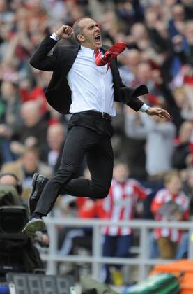Sunderland manager Paolo Di Canio celebrates at the final whistle - Barclays Premier League - AFC Sunderland vs FC Everton - Stadium of Light - Sunderland - 20 04 13 - EDITORIAL USE ONLY. No use with unauthorised audio, video, data, fixture lists, club league logos or live services. Online in-match use limited to 120 images, no video emulation. No use in betting, games or single club league player publications.