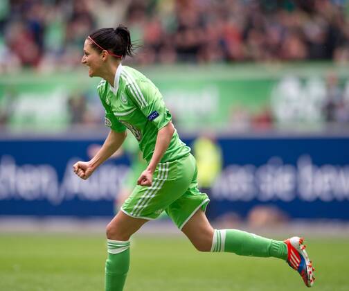Jubel nach dem Tor zum 1-0: Torschützin Selina WAGNER (VfL) Fussball Frauen Championsleague - Saison 2012 2013, Halbfinale Rueckspiel: VfL Wolfsburg - FC Arsenal London in Wolfsburg, Deutschland am 21.04.2013,