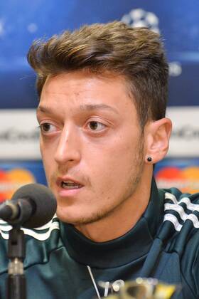 Fußball Champions League Borussia Dortmund - Real Madrid - PK - Real Madrid am 23.04.2013 im Signal Iduna Park in Dortmund Mesut Özil ( Madrid )