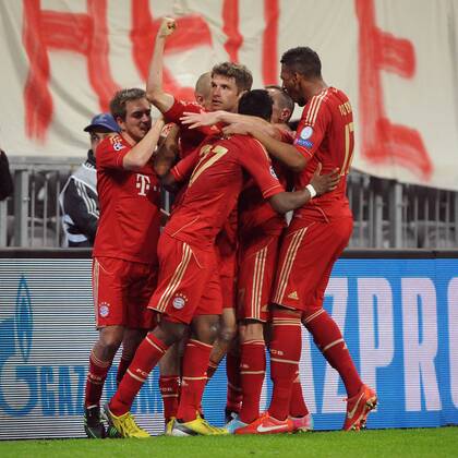 Freude nach dem 4:0. V.l.n.r.: David ALABA (FC Bayern München), Franck RIBERY (FC Bayern Muenchen),Thomas MUELLER (FC Bayern München) und Arjen ROBBEN (FC Bayern München) und Jerome BOATENG (FC Bayern München) EP_WSE