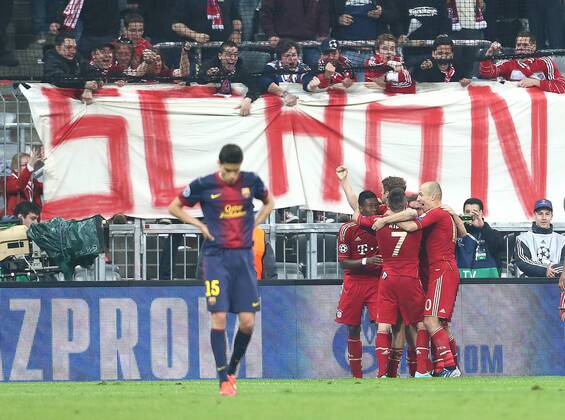 FUSSBALL - CL, Bayern vs Barcelona MUENCHEN,DEUTSCHLAND,23.APR.13 - FUSSBALL - UEFA Champions League, Halbfinale, FC Bayern München vs FC Barcelona. Bild zeigt den Jubel von Bayern mit David Alaba, Franck Ribery und Arjen Robben (Bayern). 